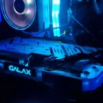 Card đồ họa RTX 3060 Ti của Galax được lắp đặt bên trong một hệ thống máy tính chơi game