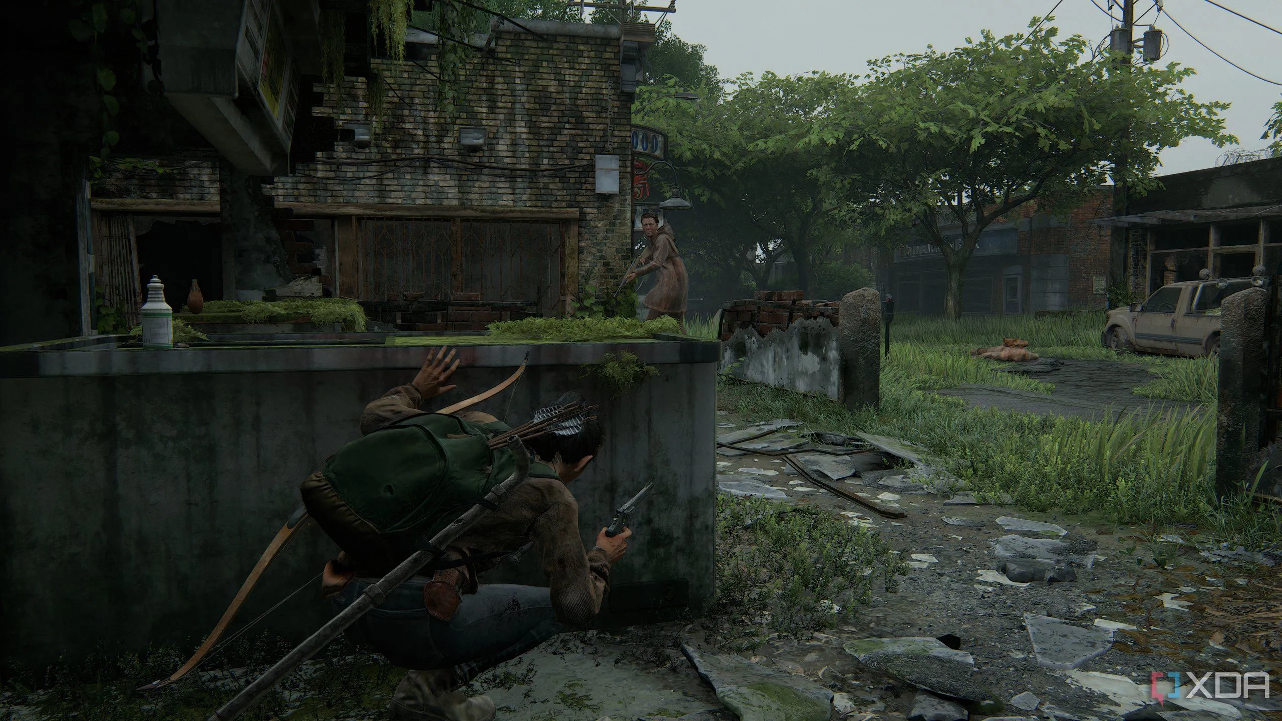 Dina ẩn nấp trong game The Last of Us Part II Remastered PC