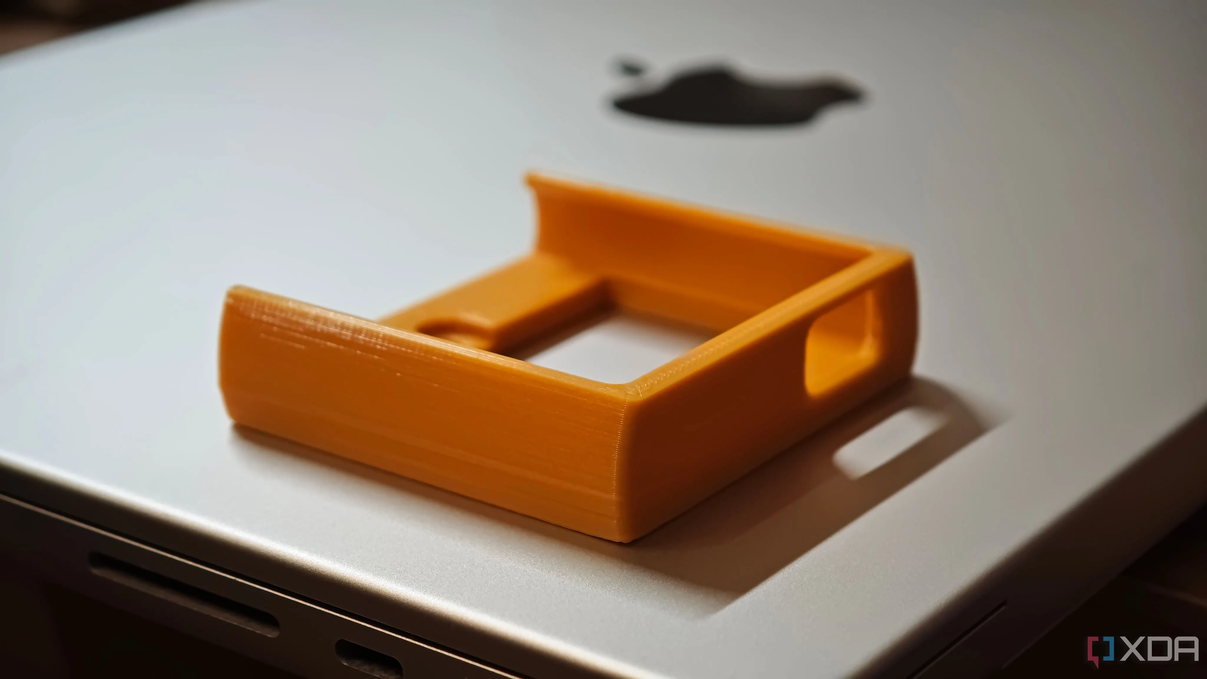 Giá đỡ SSD gắn laptop tự in 3D cho SanDisk Extreme Portable SSD