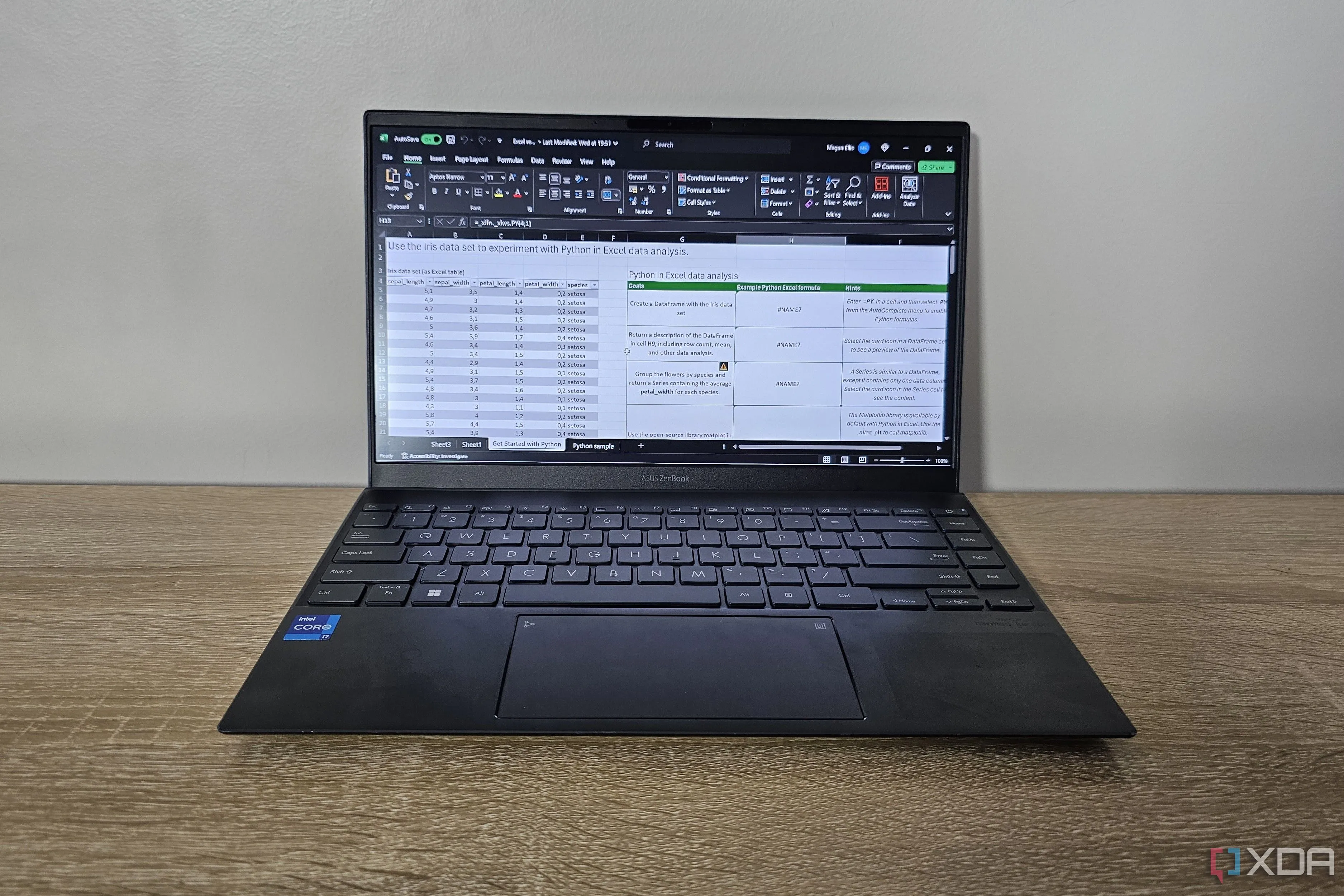 Giao diện bảng tính Microsoft Excel với khả năng xử lý dữ liệu nâng cao, minh họa sức mạnh và tính linh hoạt của phần mềm.