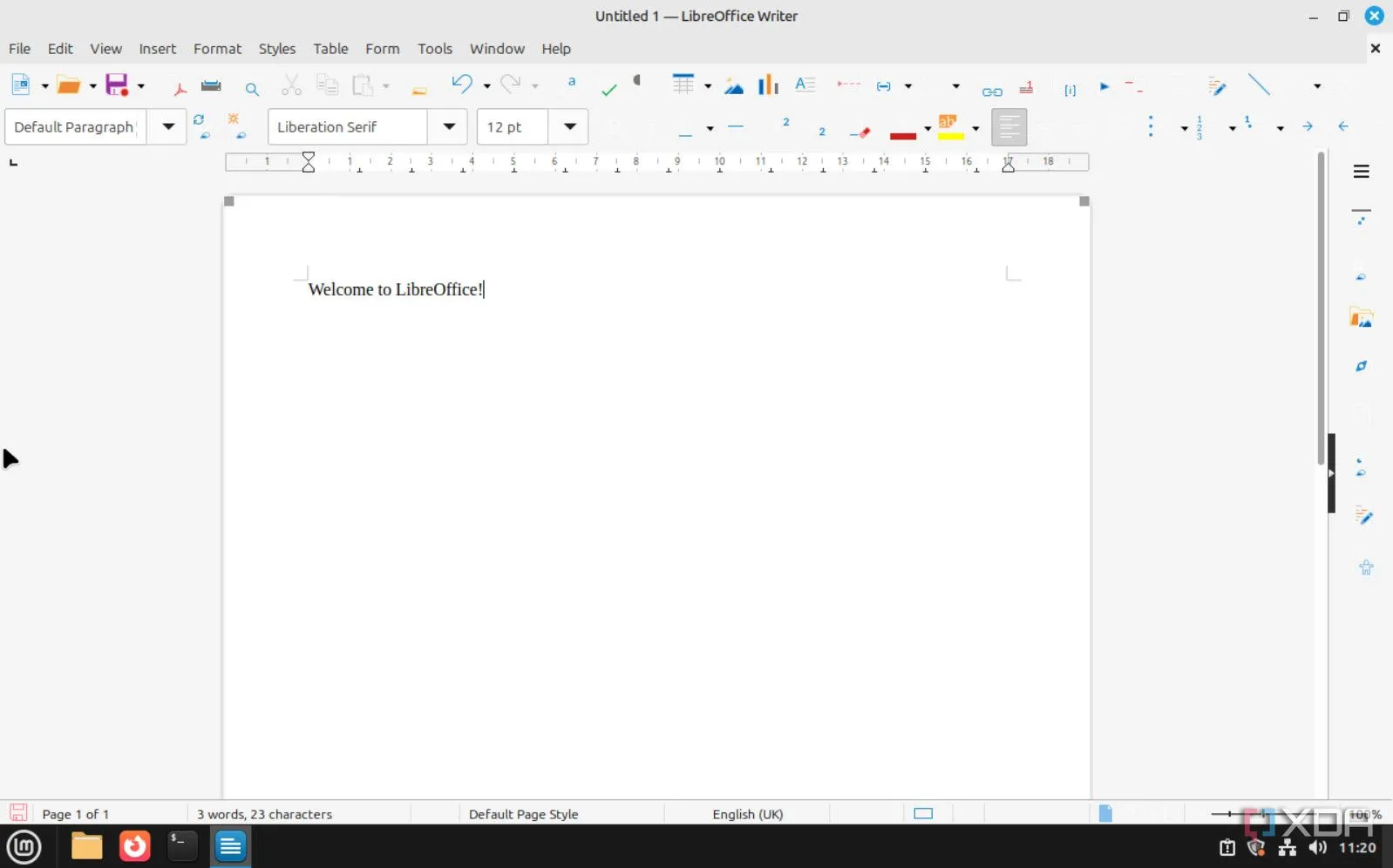 Giao diện LibreOffice Writer trên Linux Mint, minh họa phần mềm văn phòng miễn phí cài đặt sẵn.
