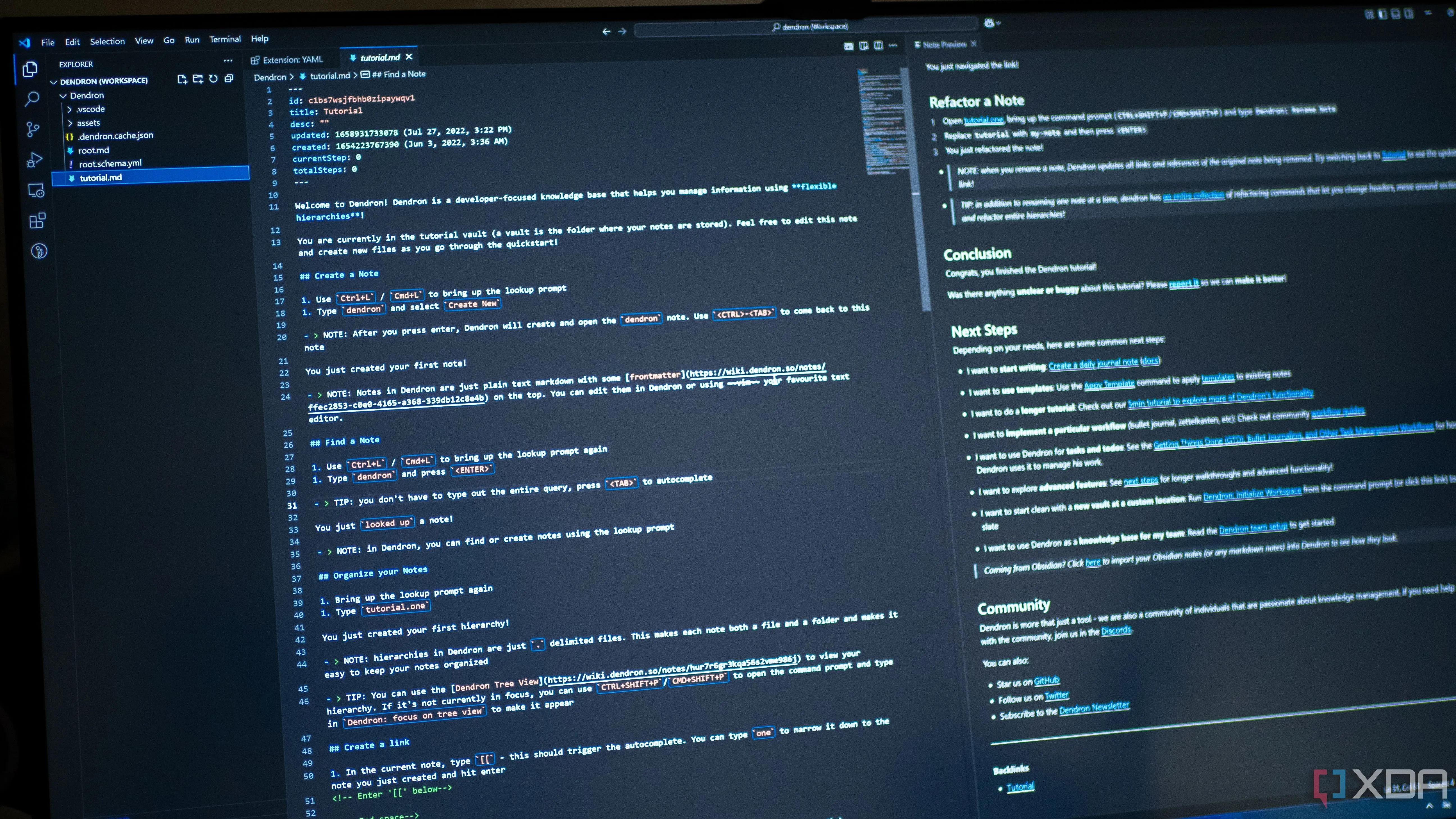 Giao diện trình soạn thảo code Visual Studio Code với các tiện ích mở rộng đang được sử dụng, minh họa khả năng tùy biến và hỗ trợ đa dạng ngôn ngữ lập trình cho môi trường phát triển.
