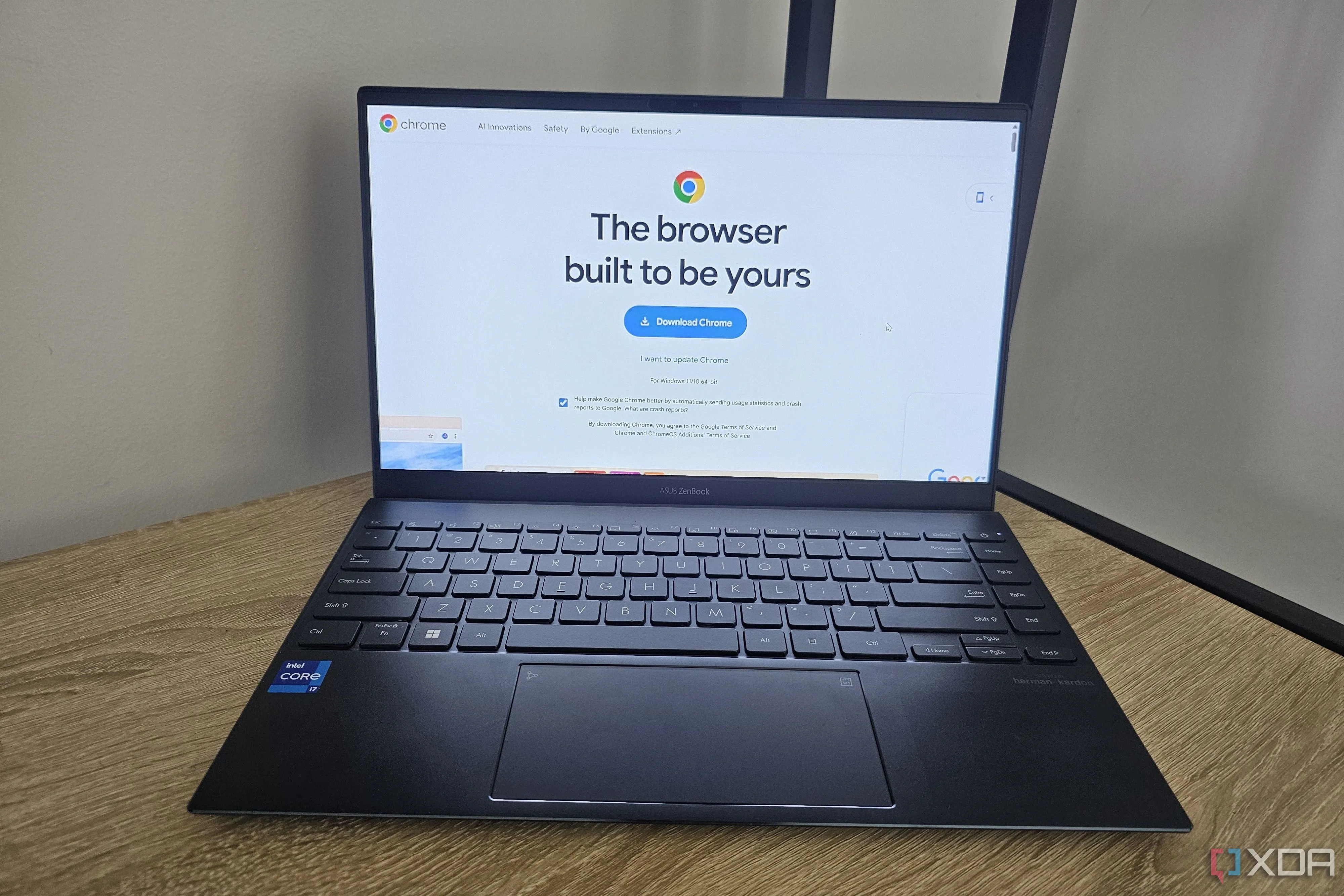 Giao diện website Google Chrome hiển thị trên màn hình máy tính xách tay, thể hiện sự phổ biến của trình duyệt web này trong bối cảnh các công ty công nghệ lớn như Yahoo đang nhắm tới việc thâu tóm.