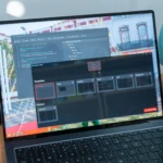 Giao diện Windows 11 hiển thị các công cụ PowerToys và cửa sổ Registry