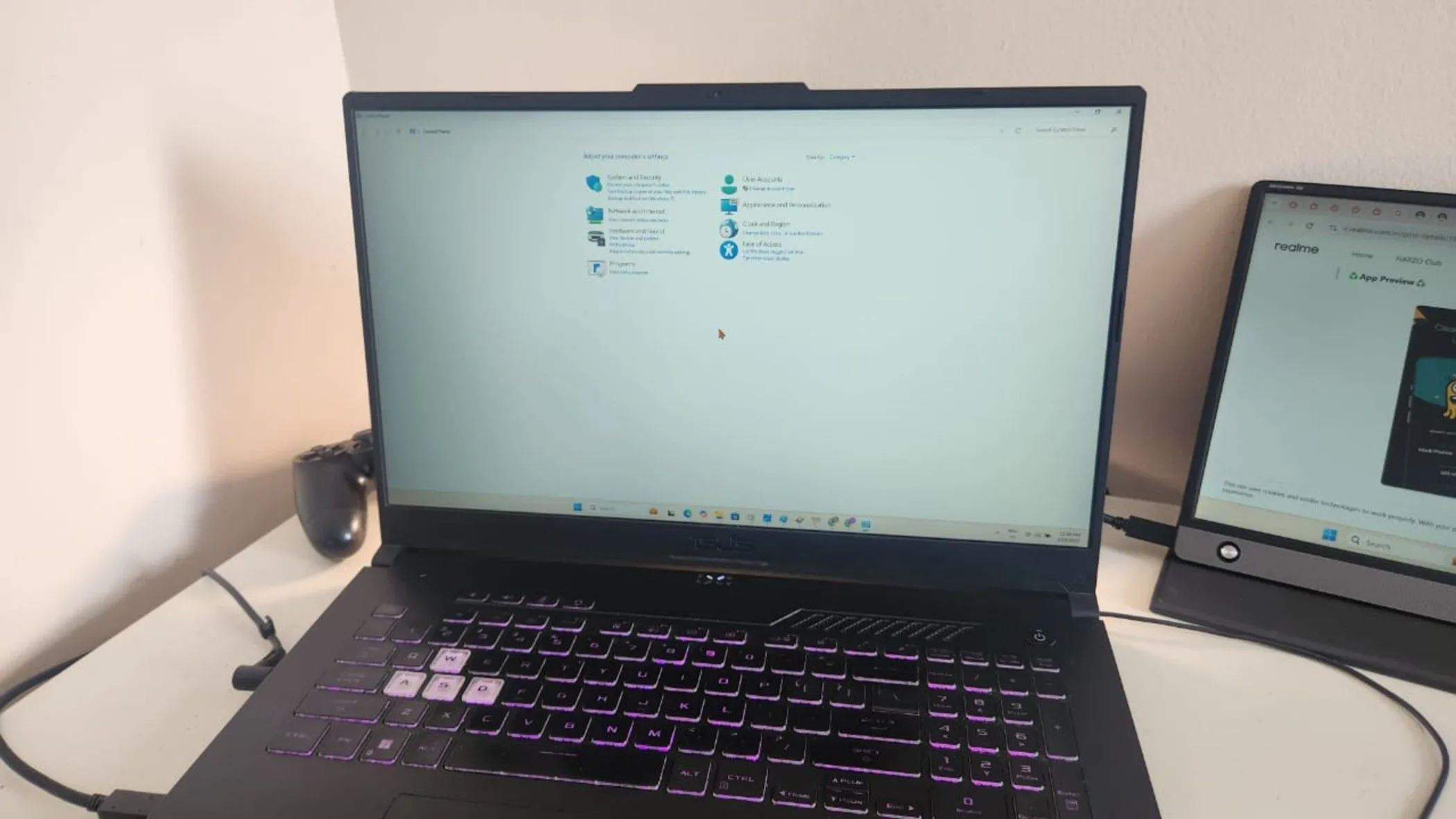 Hình ảnh giao diện cài đặt Thời gian và Ngôn ngữ mới trên Windows 11 Settings