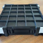 Hộp lưu trữ Gridfinity in 3D bằng PETG chịu nhiệt tốt hơn PLA trong gara nóng bức.