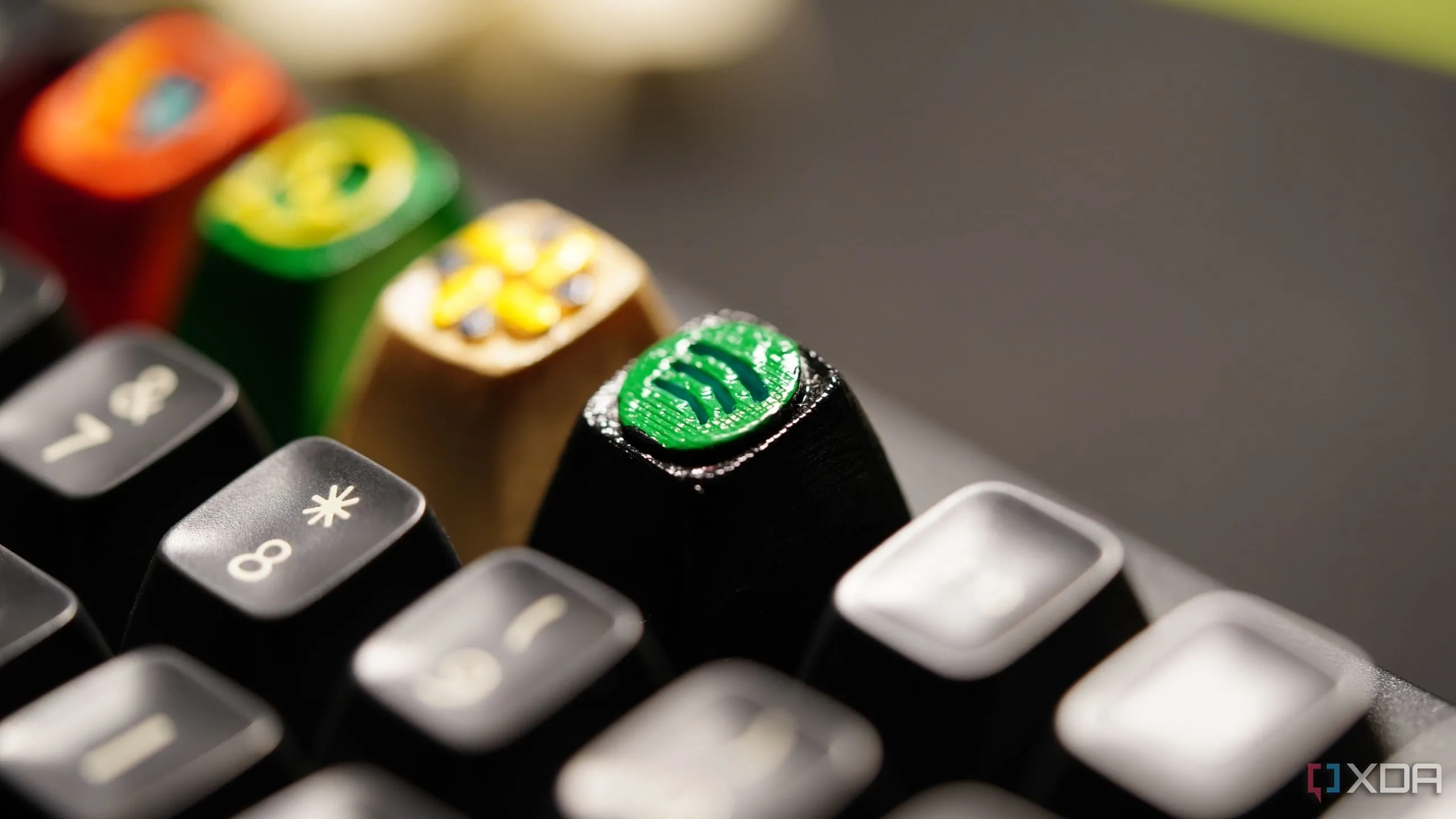 Keycap in 3D hình logo Spotify, minh họa sự đa dạng của keycap tùy chỉnh ứng dụng và tiềm năng kinh doanh.