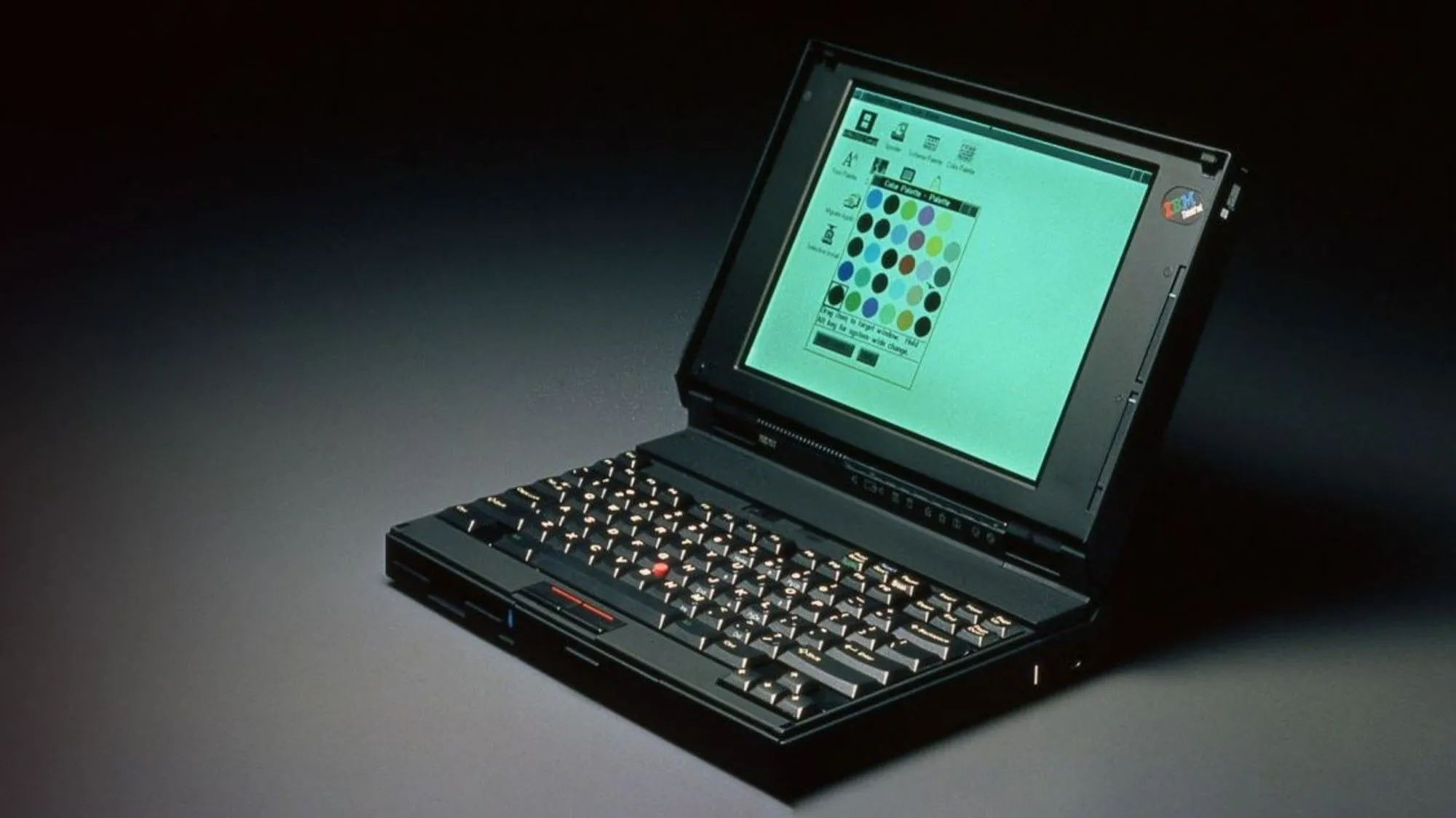 Laptop IBM ThinkPad 700C tiên phong cho doanh nghiệp
