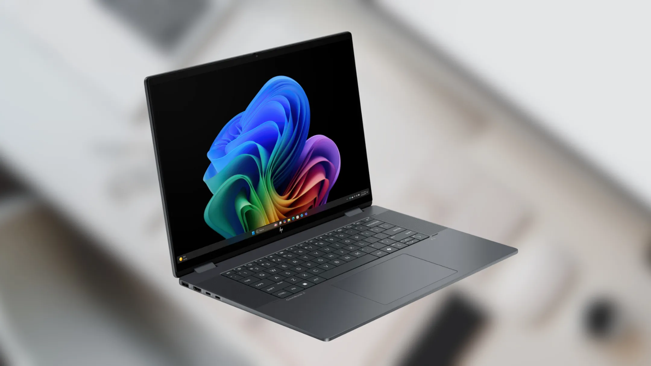 Màn hình cảm ứng 16 inch 2K của HP OmniBook X Flip hiển thị sắc nét
