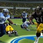 Màn hình gameplay của game Madden 09, mô phỏng trận đấu bóng bầu dục trên Xbox 360, liên quan đến phiên bản Breast Cancer đặc biệt.