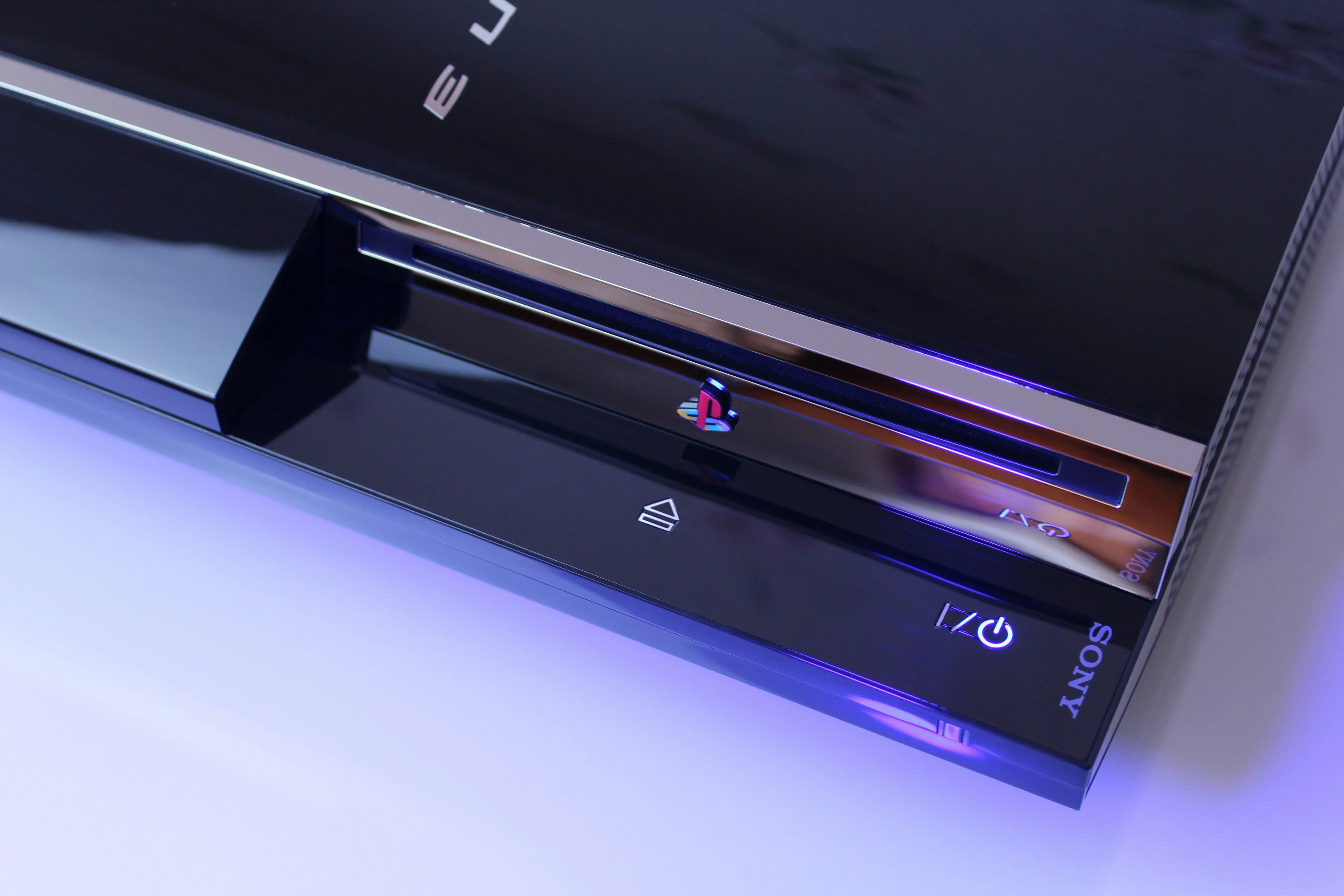 Máy chơi game PlayStation 3 liên quan đến sự cố tấn công mạng PlayStation Network năm 2011