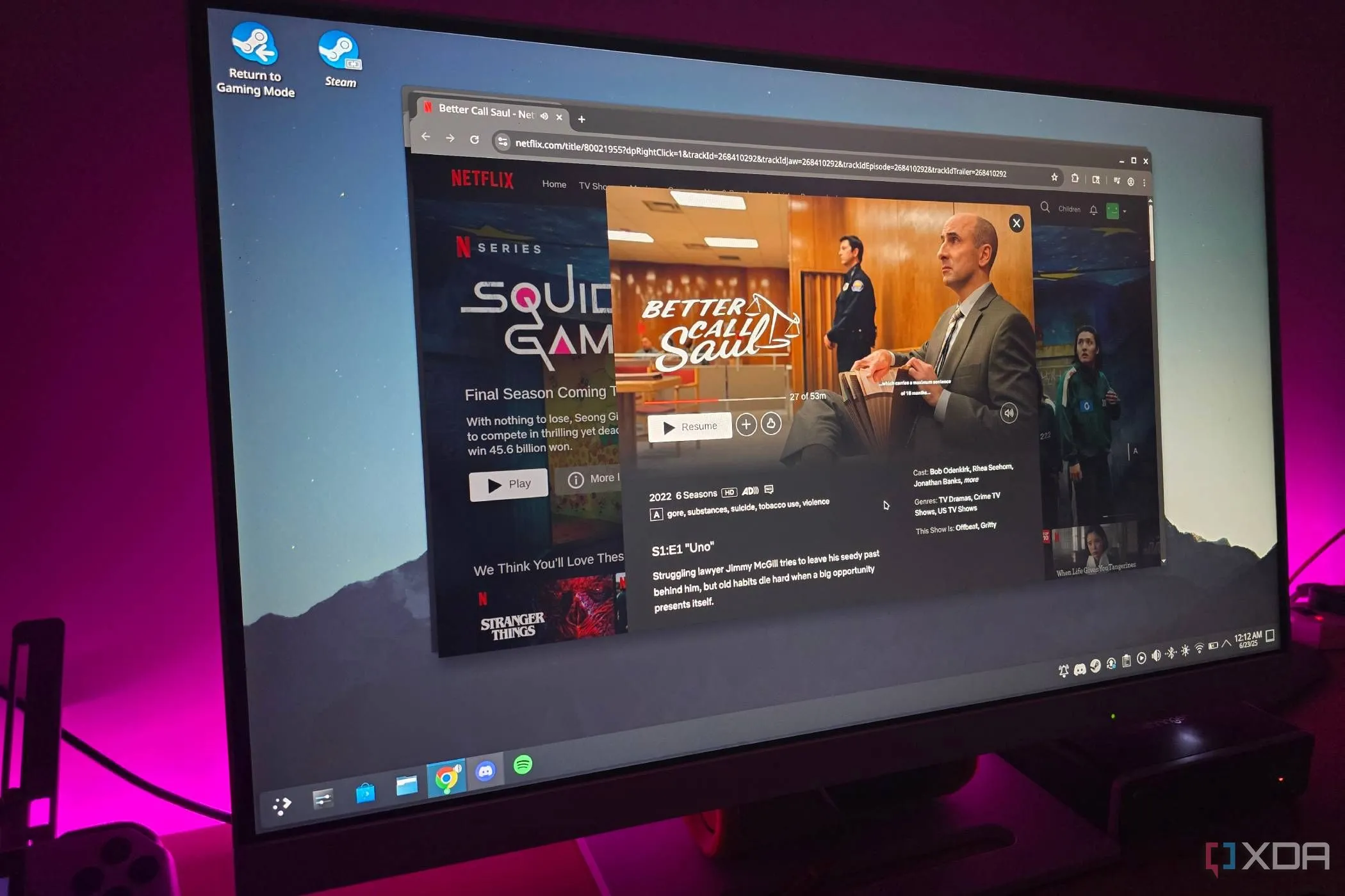 Máy tính Linux hiển thị Netflix đang chạy trên trình duyệt Google Chrome, minh họa thách thức với nội dung DRM