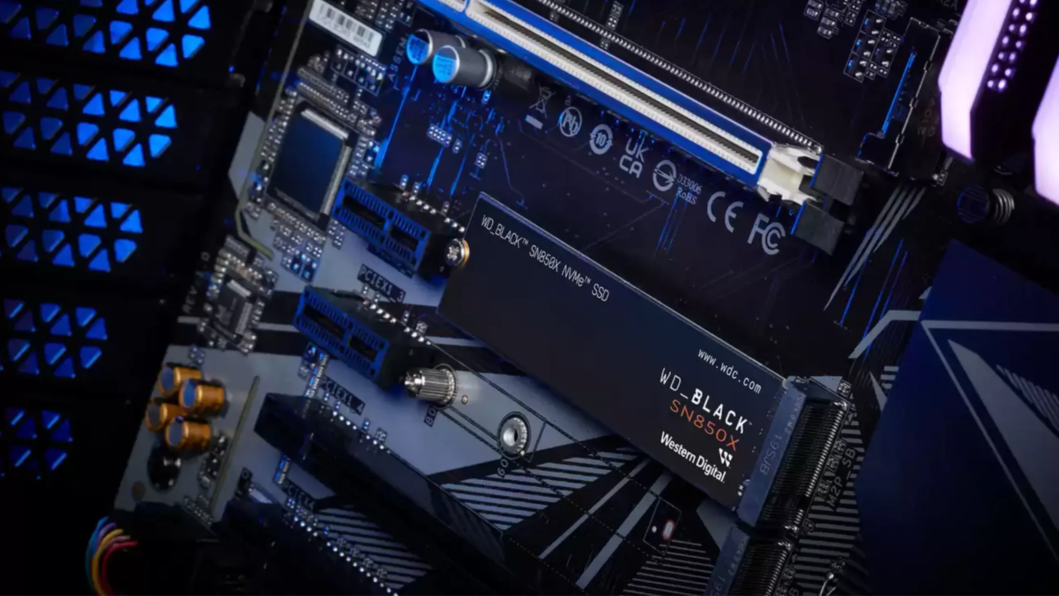 Ổ cứng SSD NVMe WD Black SN850X gắn trên bo mạch chủ, minh họa quá trình chuyển đổi sang GPT để bật Resizable BAR