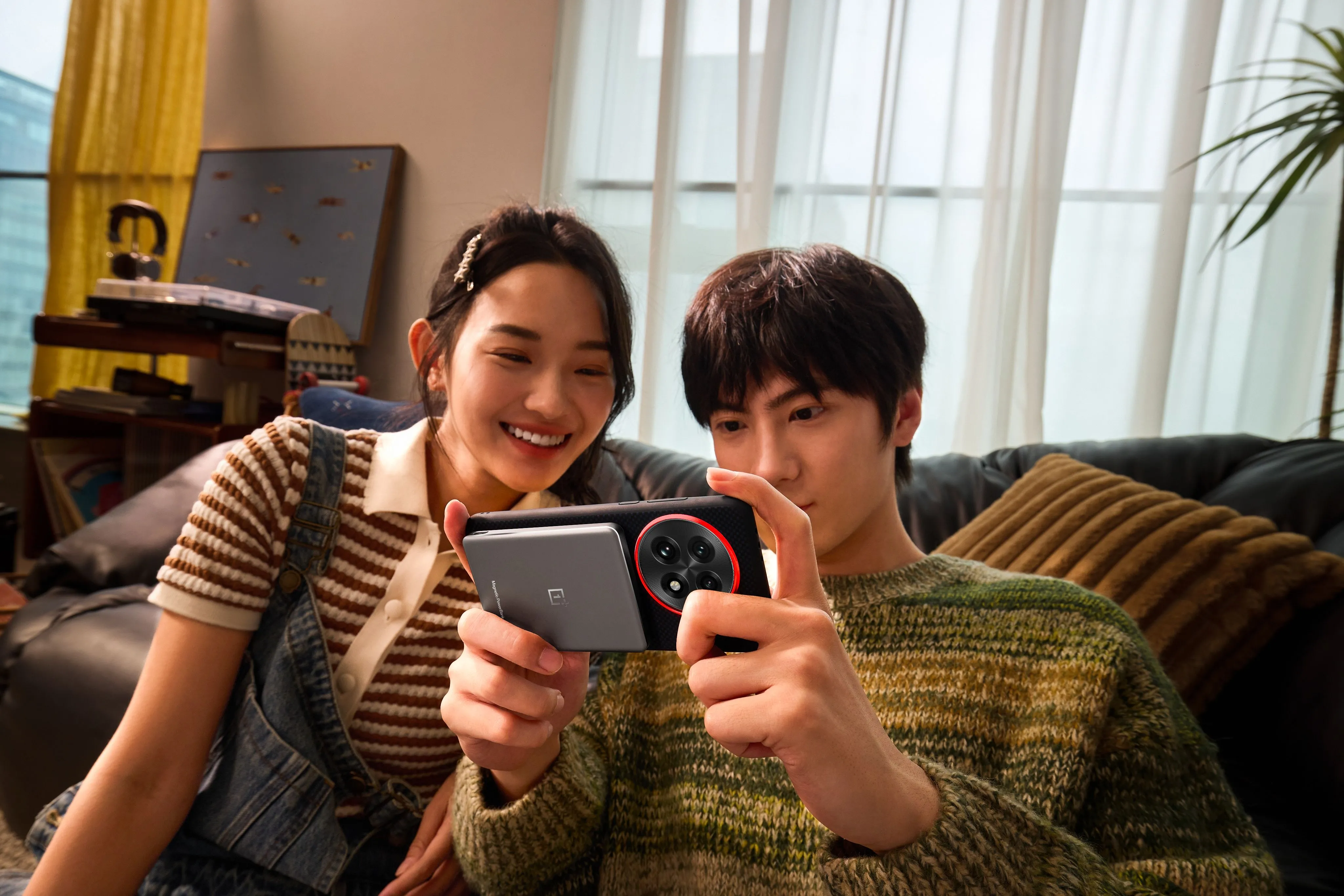 Pin sạc dự phòng OnePlus Slim Magnetic Power Bank, một sản phẩm thuộc hệ sinh thái công nghệ OnePlus.