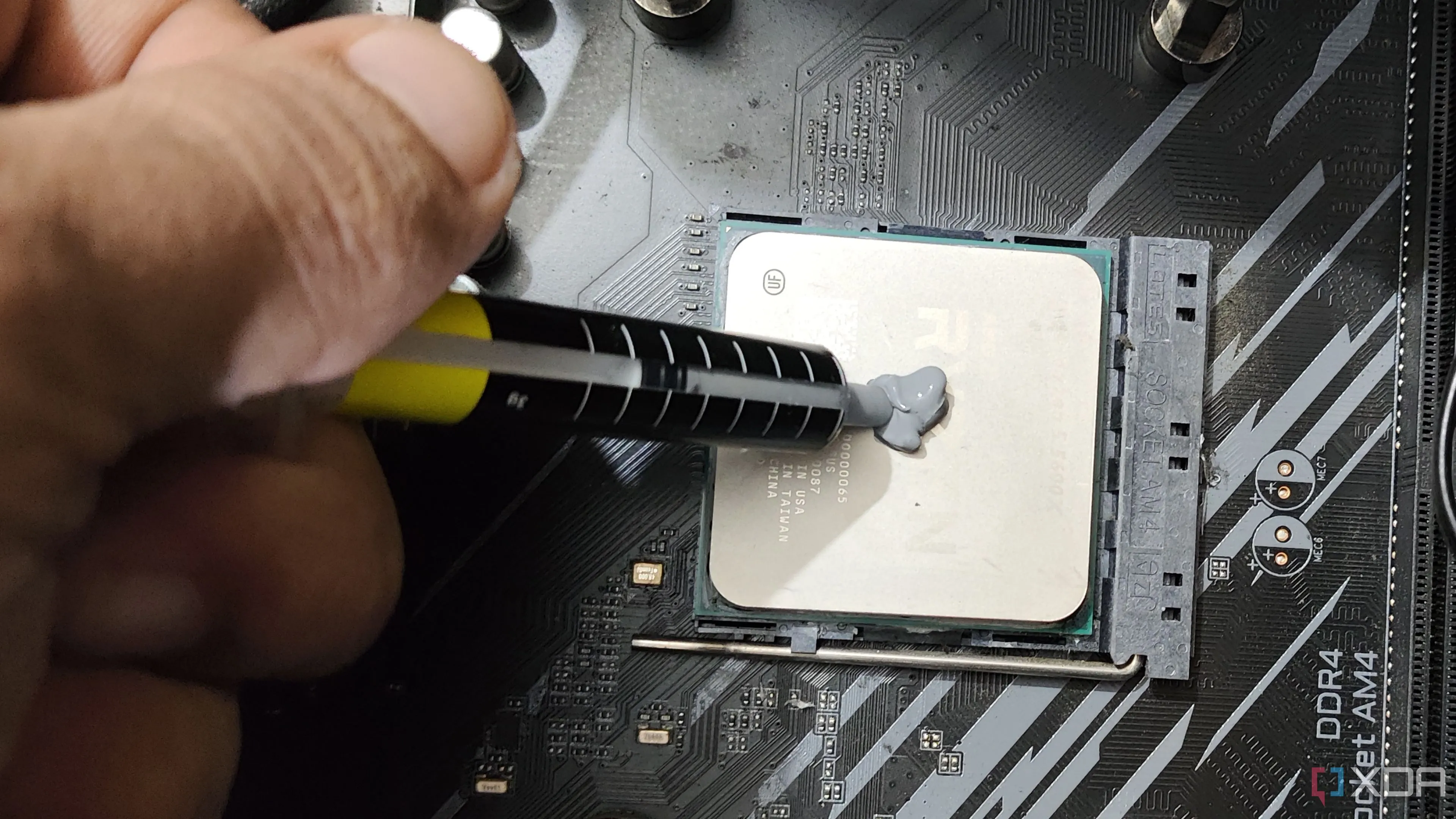 Quy trình thoa keo tản nhiệt mới lên CPU để cải thiện khả năng tản nhiệt