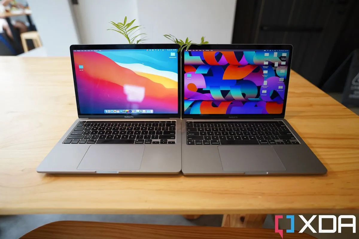 So sánh MacBook Pro 13 inch 2020 chip Intel và MacBook Pro 13 inch 2022 chip M2 của Apple