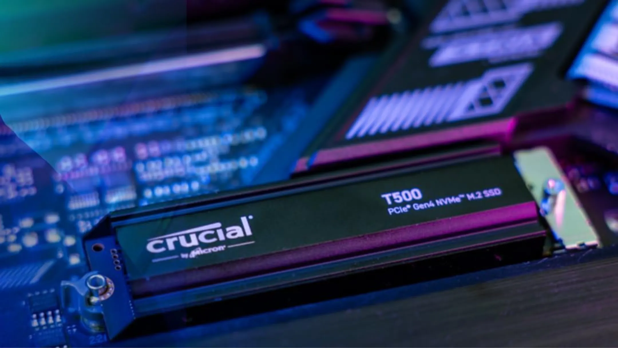SSD Crucial T500 2TB Gen4 NVMe M.2 với tản nhiệt