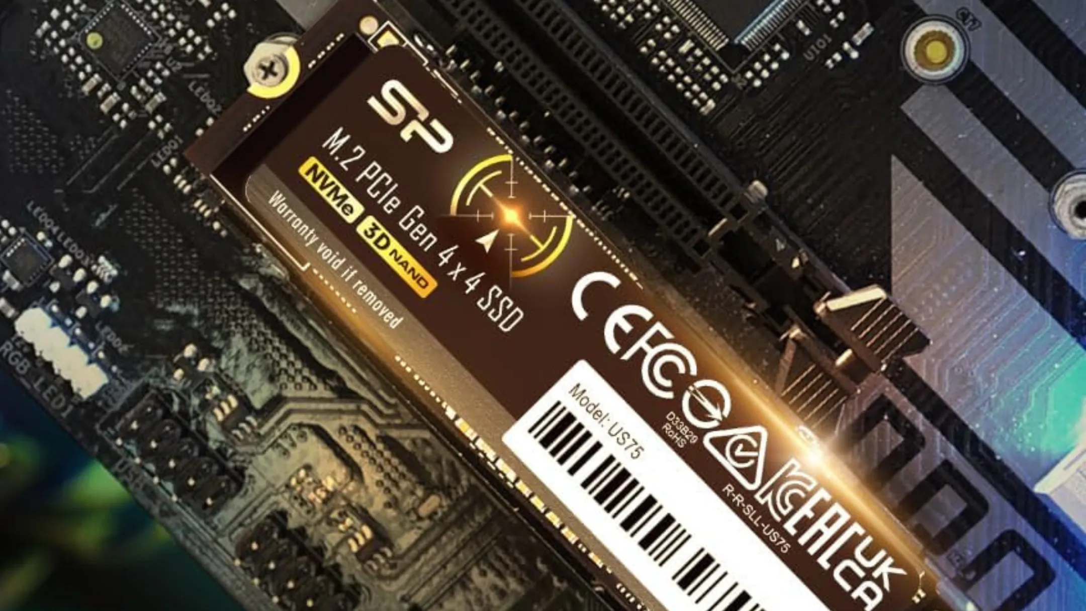 SSD Silicon Power US75 4TB được lắp đặt trên bo mạch chủ