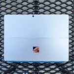 Surface Pro 11 không kèm sạc tại EU do luật giảm rác thải điện tử