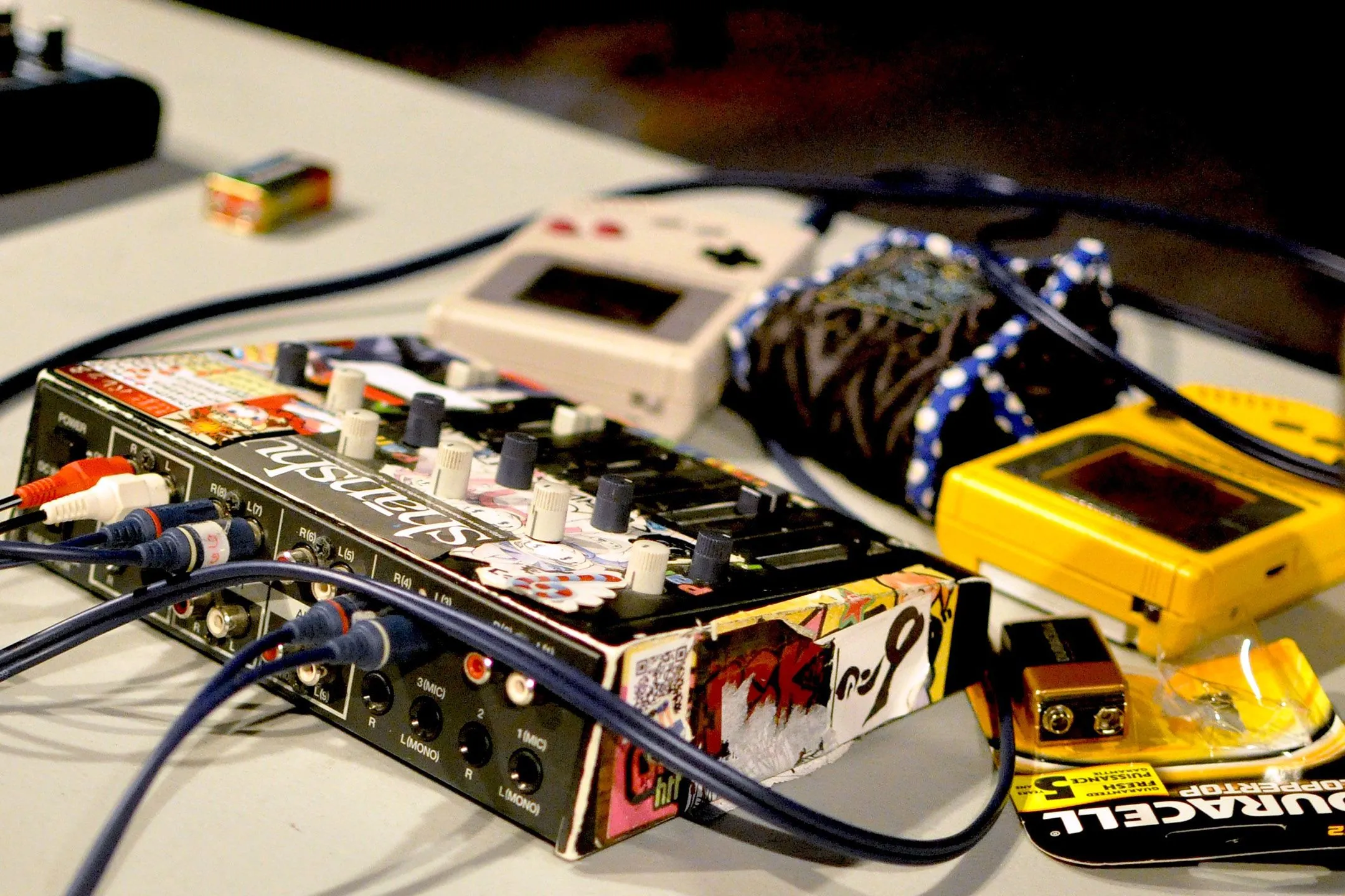 Thiết lập Chiptune với máy chơi game Nintendo Game Boy